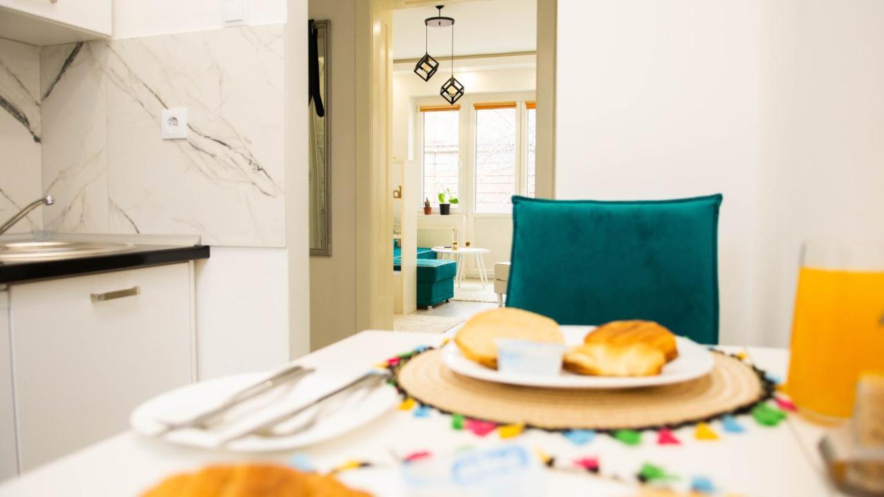 Cute And Sunny Studio - Central Location ซาราเยโว ภายนอก รูปภาพ